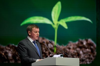 Марат Зяббаров сообщил о задержке с заготовкой кормов в Татарстане