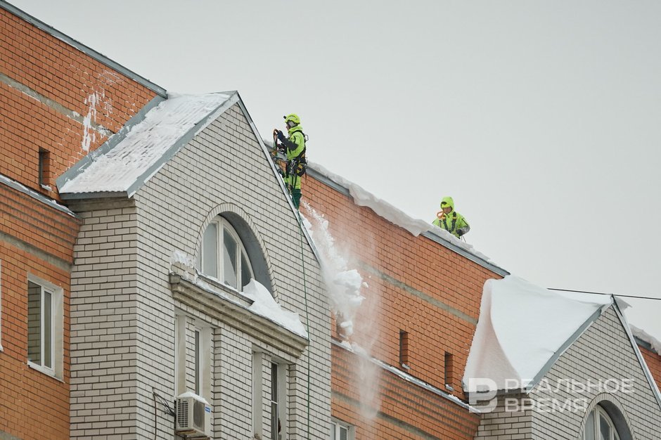 Минниханов поручил усилить контроль за содержанием крыш