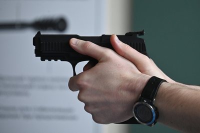 Путин разрешил ЧОПам применять оружие для защиты в период СВО