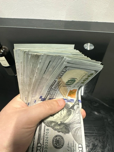 Банк России установил курс доллара на уровне 79,73 рубля