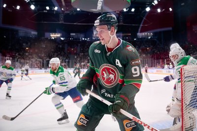 Нападающего «Ак Барса» Кирилла Семенова в третий раз за март оштрафовали за симуляцию