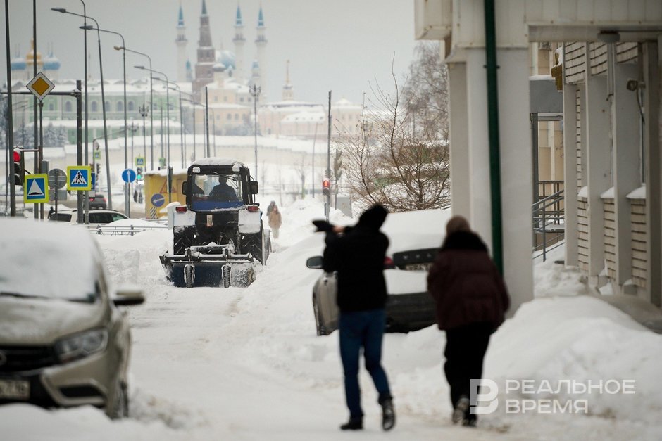 Власти Казани: «Продолжаем откапывать город из снежного плена»