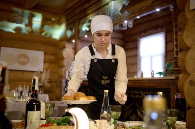 Более 20% казанцев всегда оставляют чаевые в кафе