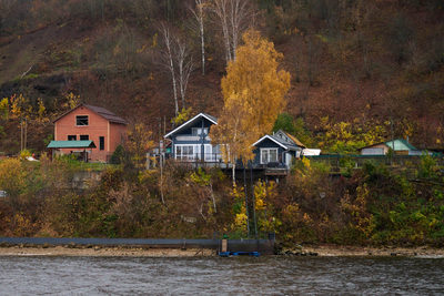 ЦБ ужесточит лимиты по ипотеке на ИЖС и потребкредитам под залог недвижимости с 2026-го