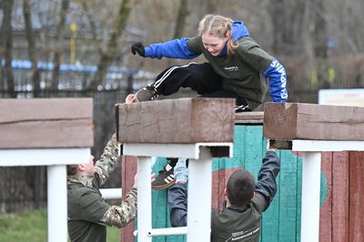 «Зарница 2.0 — она придумана не нами»: как в Казани проходит зональный этап военно-патриотической игры из СССР