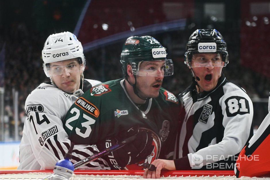 Сонливый первый период, казанское судейство и отскок: как «Ак Барс» одолел «Трактор» в Казани