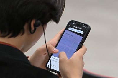 В России официально запустили платный мессенджер «Молния» за 750 рублей