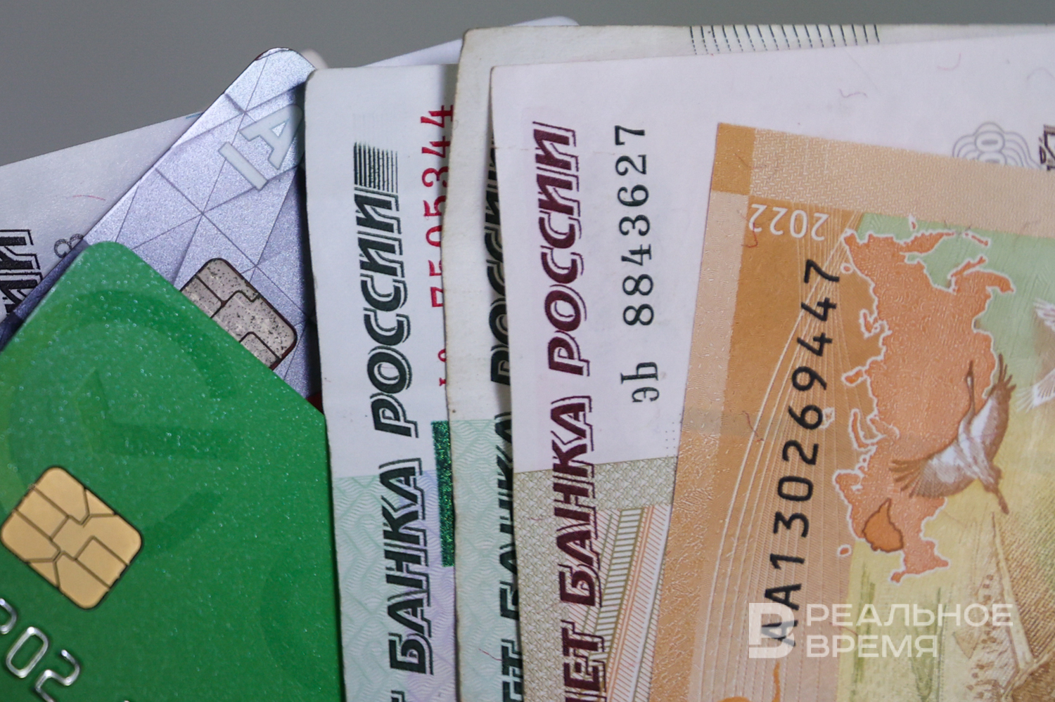 У 76-летнего жителя Казани мошенники похитили более 4,6 млн рублей, представившись сотрудниками ФСБ