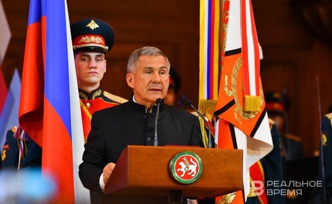 Рустам Минниханов поздравил татарстанцев с Днем республики