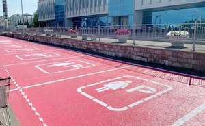 В Казани на волне хайпа запретили парковку для женщин