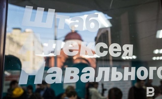 Вылет самолета с Навальным отложили до утра субботы