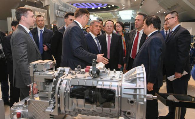 Минниханов пообещал полное содействие китайской корпорации Haier