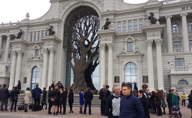 В Казани эвакуируют Дворец земледельцев из-за звонка о бомбе