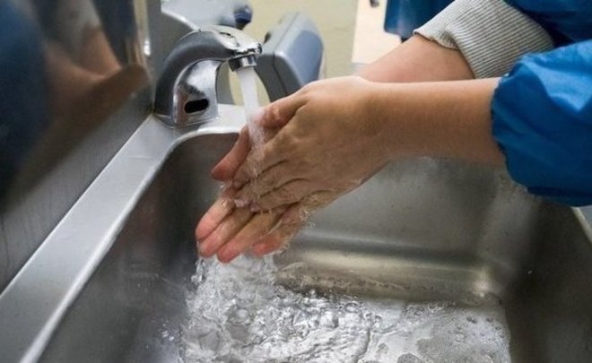 В Казани жители нескольких многоквартирных домов остались без горячей воды — видео