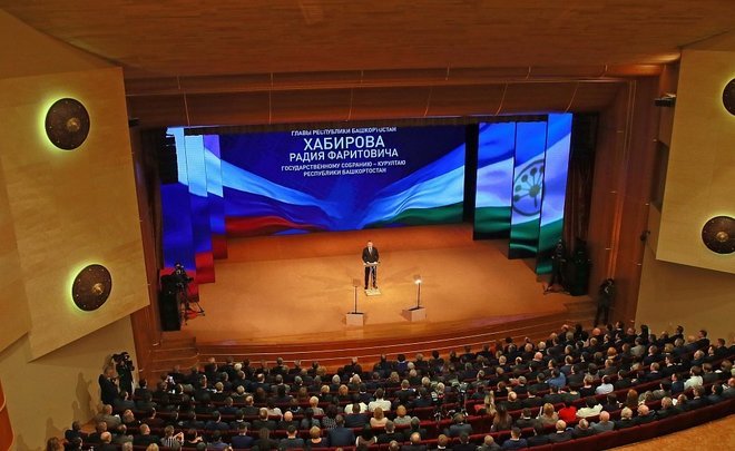 Хабиров пообещал открыть в Уфе Евразийский федеральный университет