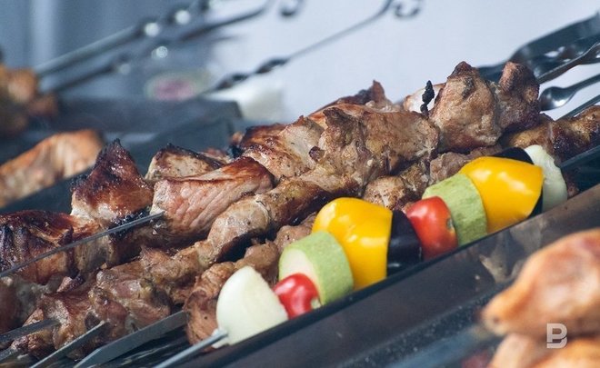Исследование: в Казани спрос на доставку шашлыка на дом в майские праздники увеличился на 73%
