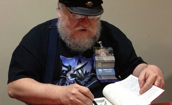Джордж Мартин выпустит одну или две книги о мире «Игры престолов»‍ в 2018 году