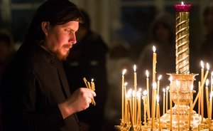 В храме Гроба Господня в Иерусалиме сошел Благодатный огонь