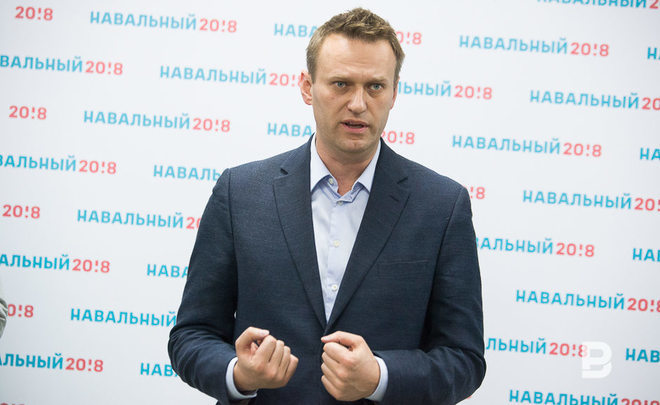Навальный о выдвижении Собчак: все имеют право идти на выборы