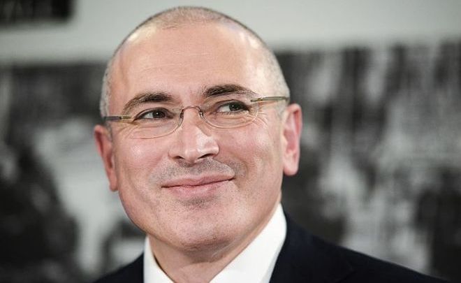 В Ирландии суд отменил арест 100 миллионов евро на счете Ходорковского