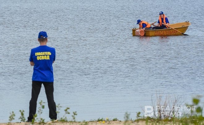 В Казани на озере спасли двух подростков с ДЦП, заплывших за буйки