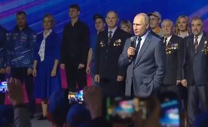 Путин поздравил работников КАМАЗа с 50-летием: «Мы все, вся страна, гордимся вашими результатами»