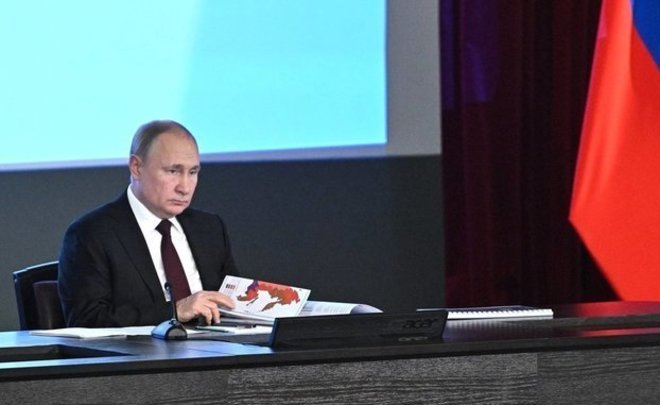 Путин подписал закон об ужесточении наказания за педофилию