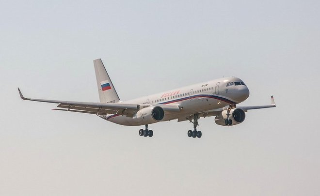 «Ростех» планирует ежегодный выпуск 10 узкофюзеляжных Ту-214 с 2025 года