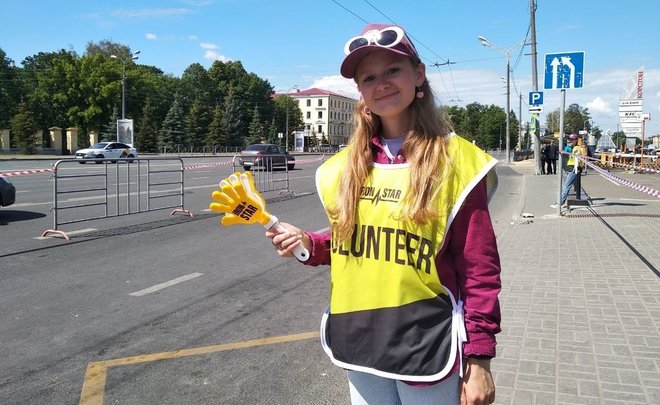 «Перед триатлоном cпала всего час, волновалась»: как волонтеры помогают организовывать турнир Ironstar в Казани