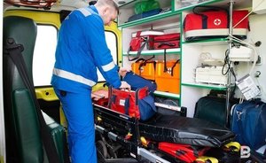 Двух человек ранило при попадании снаряда в дом в Курской области
