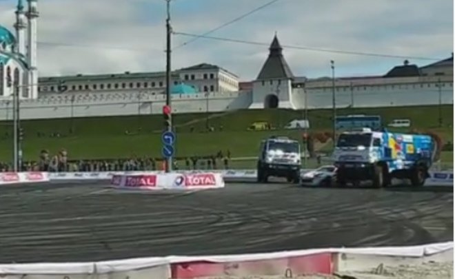 У Кремля стартовал Kazan City Racing — видео