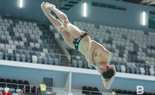 Российский спортсмен Захаров стал третьим на этапе Мировой серии по прыжкам в воду в Казани