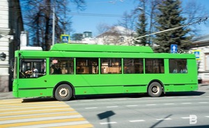 Из-за ДТП на проспекте Фатыха Амирхана в Казани частично парализовано движение троллейбусов