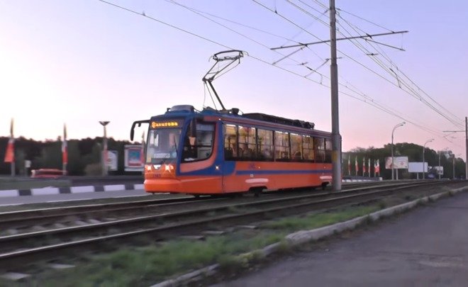 Движение трамваев челны. Трамвай отключили электричество. Какие трамваи ходят в Казани.