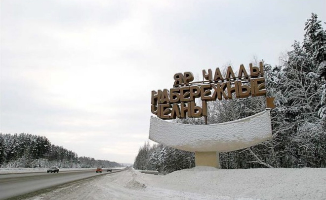 В Челнах гаишники остановили устроившего погоню пьяного водителя растяжкой с шипами