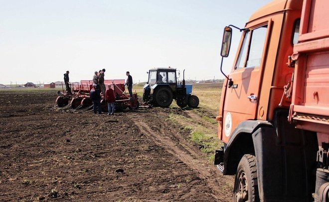 В Татарстане девять районов завершили посевную кампанию лишь до 85%