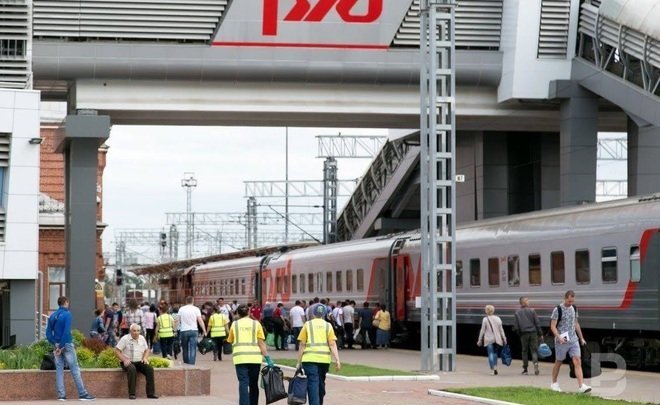 В ноябрьские праздники из Екатеринбурга в Казань направят дополнительный поезд