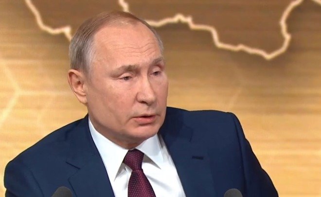 Путин объяснил, как повысить зарплаты врачам