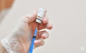 Гинцбург объяснил, почему привитые от коронавируса люди могут заболеть COVID-19