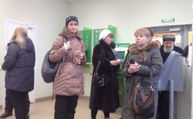 В казанских офисах Сбербанка и ВТБ24 образовались очереди из бывших вкладчиков Татфондбанка