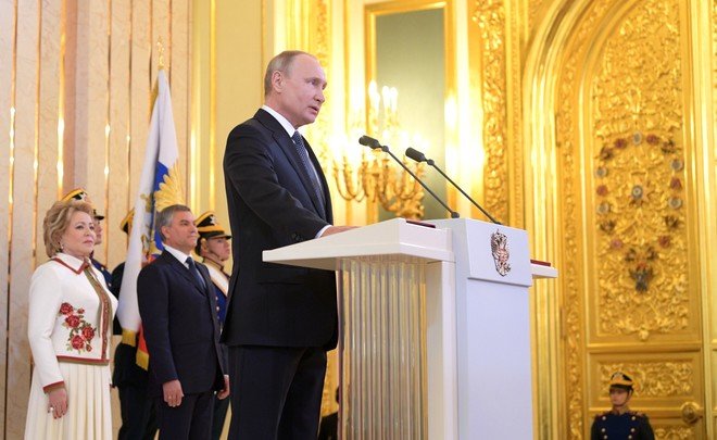 Путин предложил выплачивать учителям по 200 тысяч рублей за выдающиеся достижения