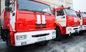 В Москве загорелся ангар с газовыми резервуарами