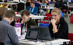 Россияне рассказали, какие действия коллег вызывают у них недовольство