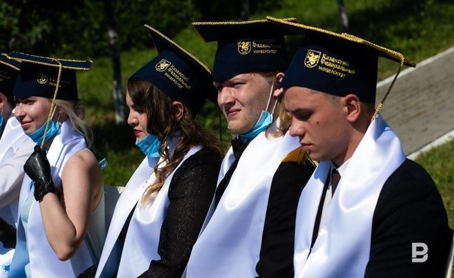 В Минобрнауки заявили, что полностью отказаться от бакалавриата и магистратуры невозможно