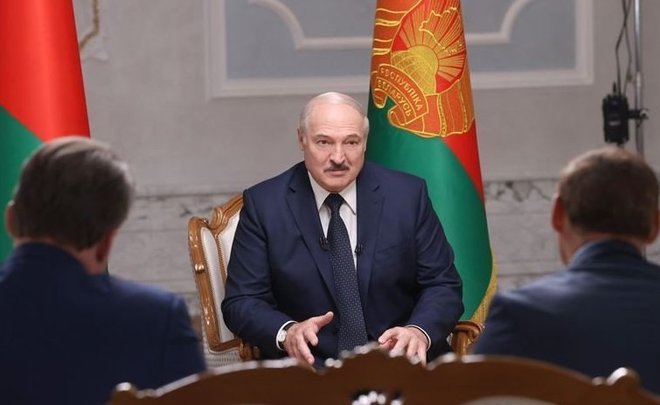 Итоги дня: восемь лет для Ефремова, «пересидевший» Лукашенко, прогнозы Fitch по ВВП