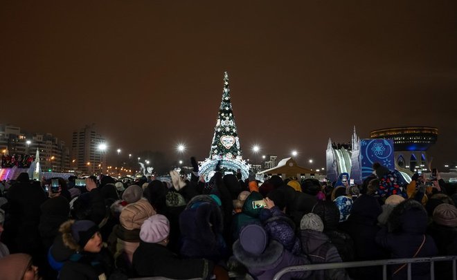 Главная елка Казани простоит возле Центра семьи «Казан» до конца февраля