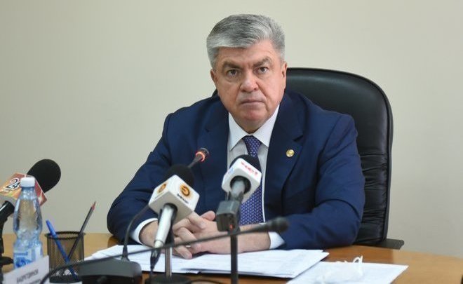 Магдеев поручил подготовить социально-культурные учреждения к приемке тепла