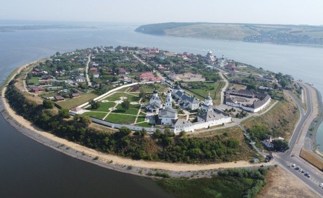 В Свияжске прошли торжества по случаю 25-летия возрождения Богородице-Успенской обители