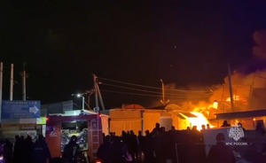 В Ростове-на-Дону горит рынок на площади 1 тысяча «квадратов»