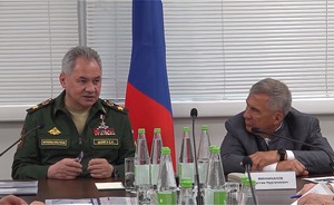 Сергей Шойгу попросил на совещании в Татарстане модернизировать бронетранспортеры МТ-ЛБ